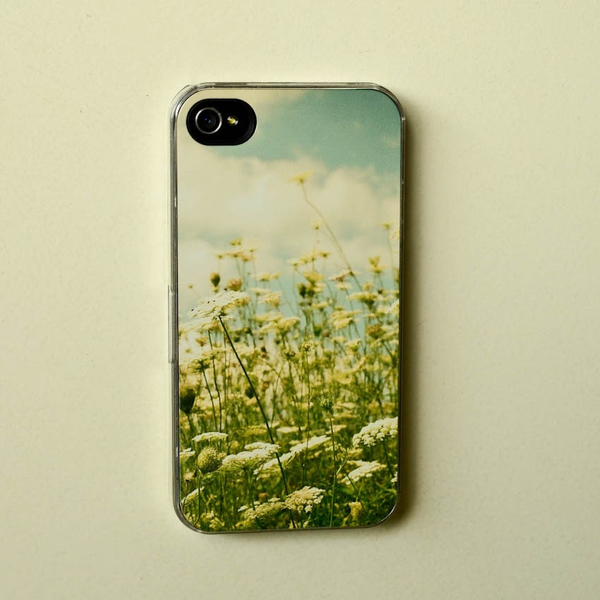 Spring .dreamy iphone 4s case . Summer field . white green blue . iphone 4 cover . flower photography . july trends . nature . rustic