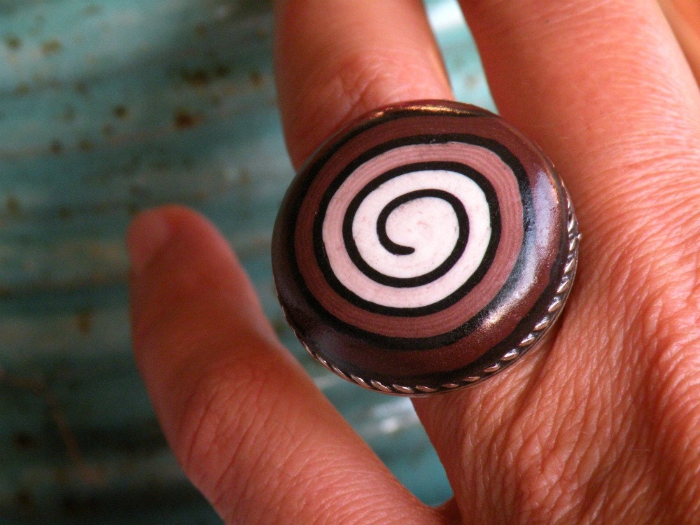 Adjustable Round Brown Spiral Ring