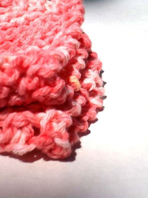 Dishcloth Facecloth or Washcloth handknit in Variegated Coral/Pink 100% Cotton