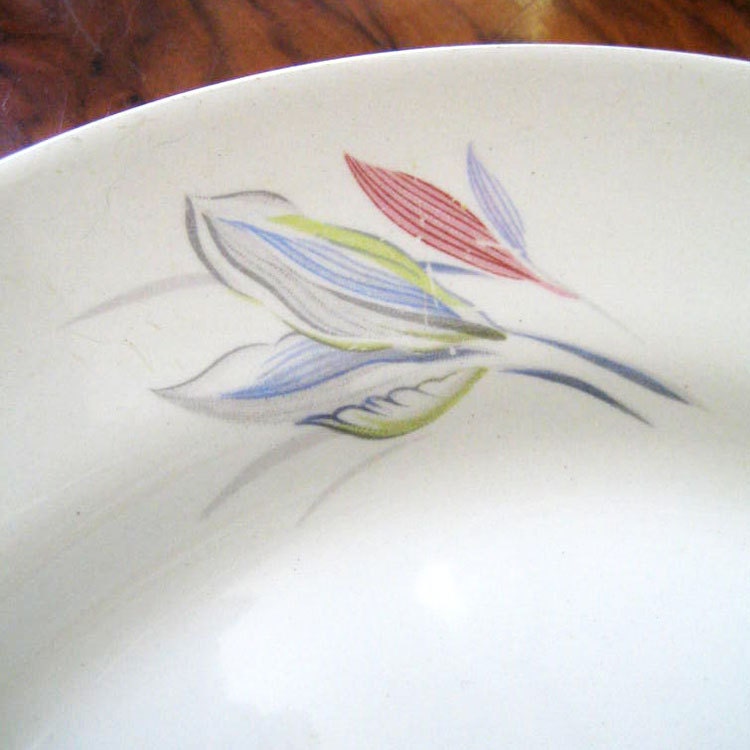 Norsk Leaves. Vintage 1950s Flint Egersund dinner plate, Norway.