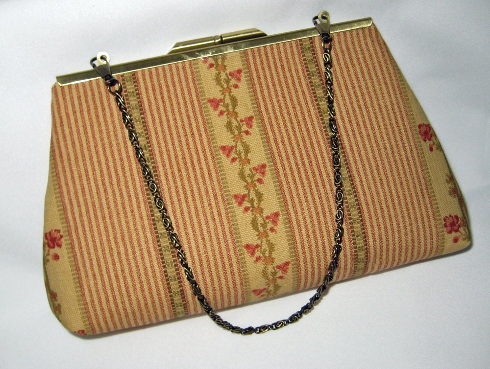 NEW Mariann Clutch Purse
