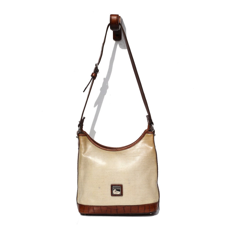Vintage Dooney & Bourke Spiced Vinegar Tan Leather Shoulder Bag