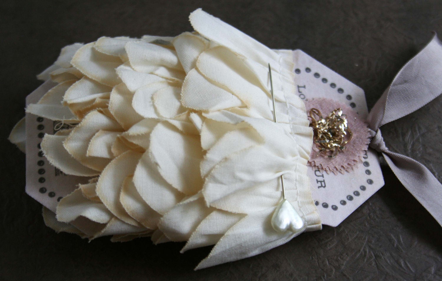 cream petals pretty scalloped sewing trim