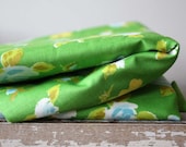 vintage. screenprinted kelly green floral outdoor heavy fabric. destash. yardage. over 2 yards.