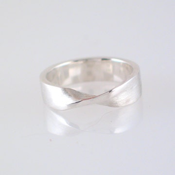 Sterling Silver  Wide Mobius Ring