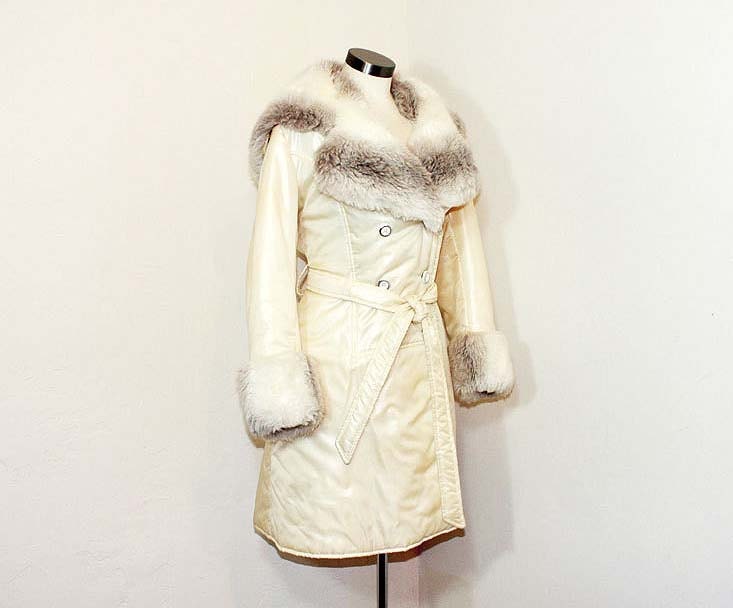 1970s jacket / Vintage 70's Cream Vegan Faux Fur Hooded Double Breasted Jacket