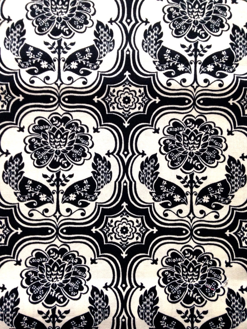Fabric - Robert Kaufman Hot Blossom in Black  - One Yard