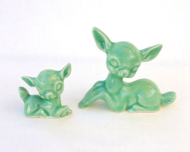 Ceramic Deer Pair Doe and Fawn in Mint Green - gutentagfibers Ceramic Deer Pair Doe and Fawn in Mint Green - gutentagfibers