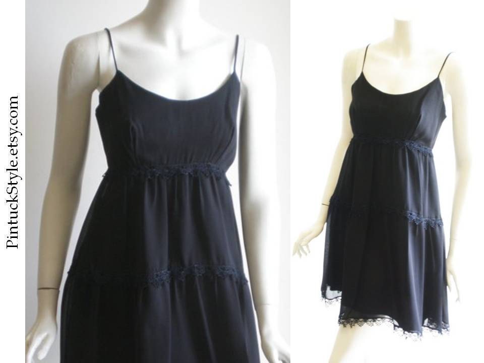 SALE. Baby Doll Dress , Sweet Black Party Dress , Boho Slip Dress, Vintage 1980s Ruffled Retro Style LBD , LIttle Black Dress , Medium size - pintuckstyle