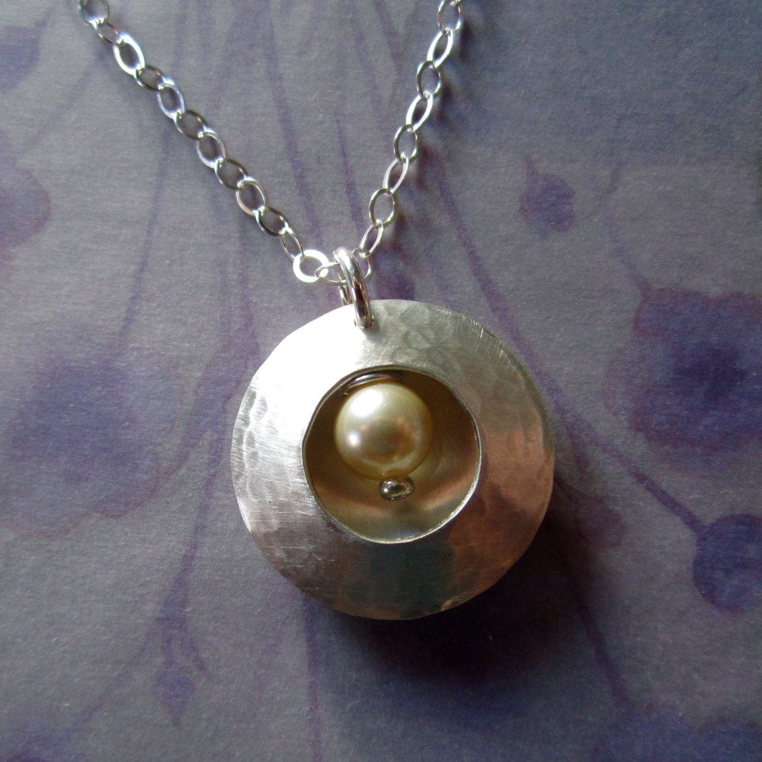 Dainty Personalized Locket in satin sterling silver - Peekaboo style