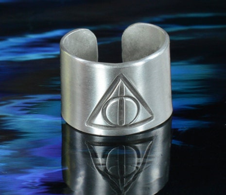 Ear Cuff- Harry Potter, Deathly Hallows