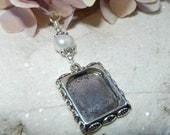 Wedding bouquet frame charm. Freshwater pearl.