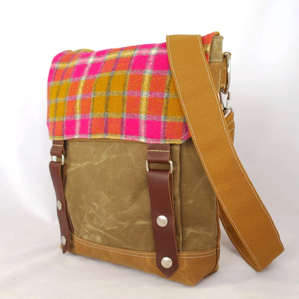 Pinky Waxed Canvas Wooly Satchel