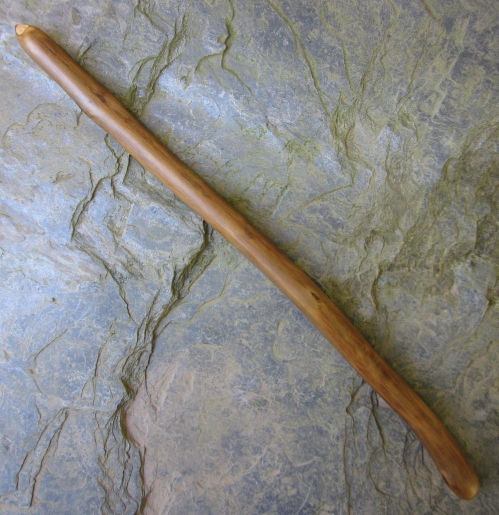 Unusual Natural Wood Wand - Buddleia - for Faery Magic.