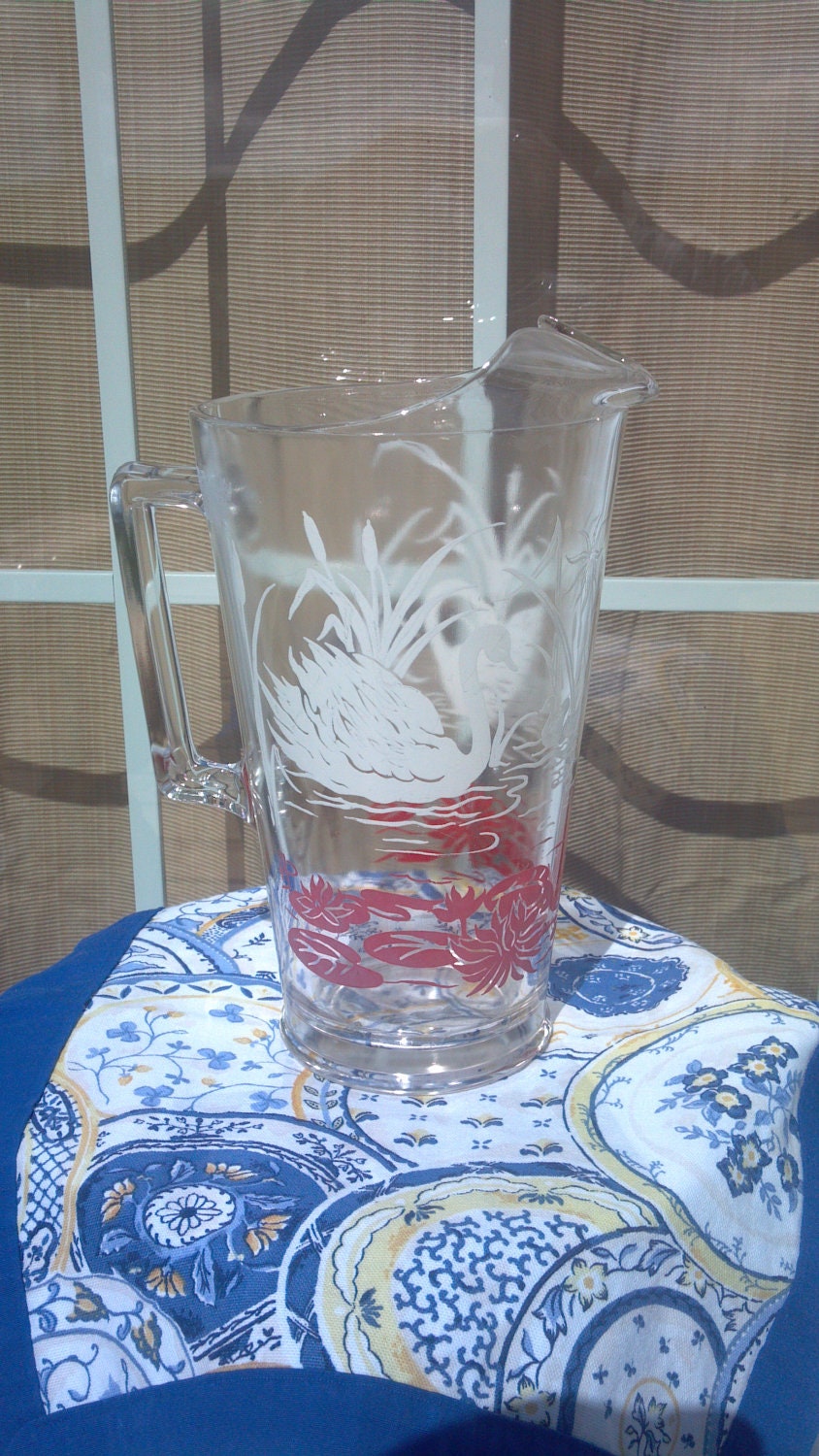 Swanky swigs Pitcher pink white Swan