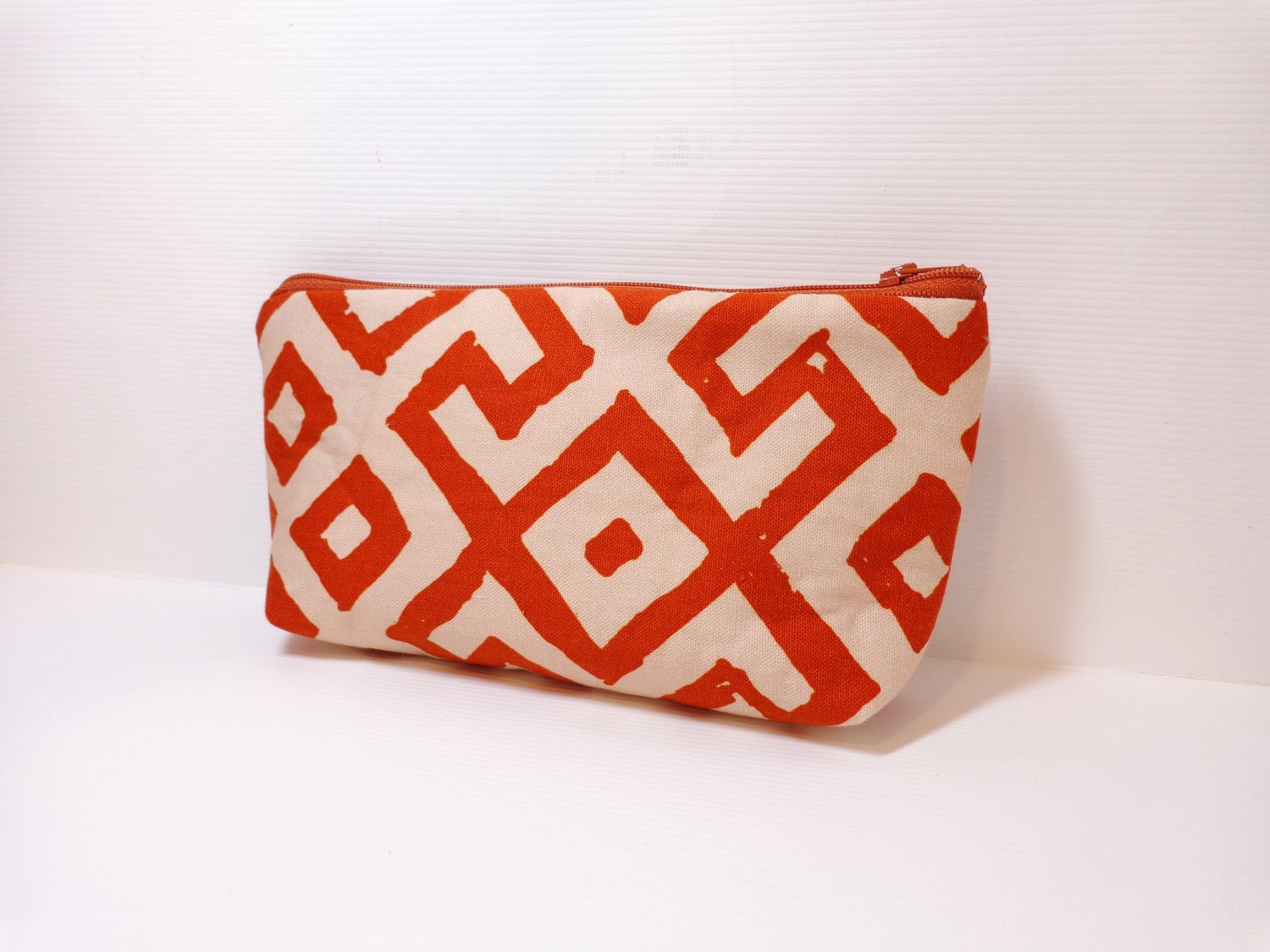 Medium Zipper Pouch Cosmetic Bag Clutch Toiletry Bag Diamond Geometric Pattern in Rust