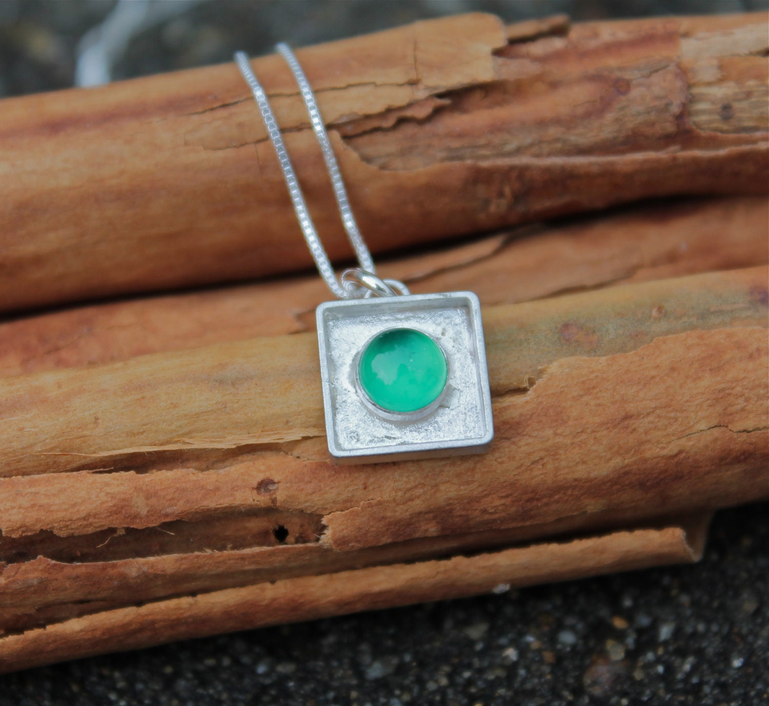 Green Onyx stone pendant. Box shape sterling silver textured background. Emerald color. Gift for her. Green stone necklace.