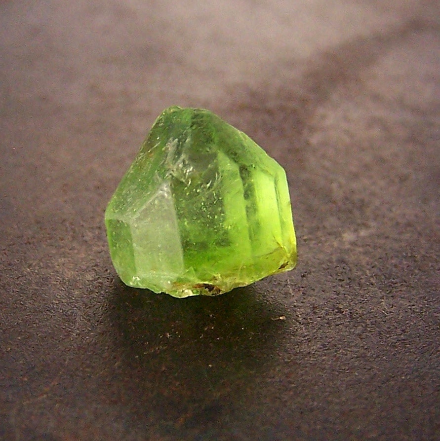 Peridot Crystal - Terminated point - Natural Peridot - wire wrap stone - bright green crystal - raw rough