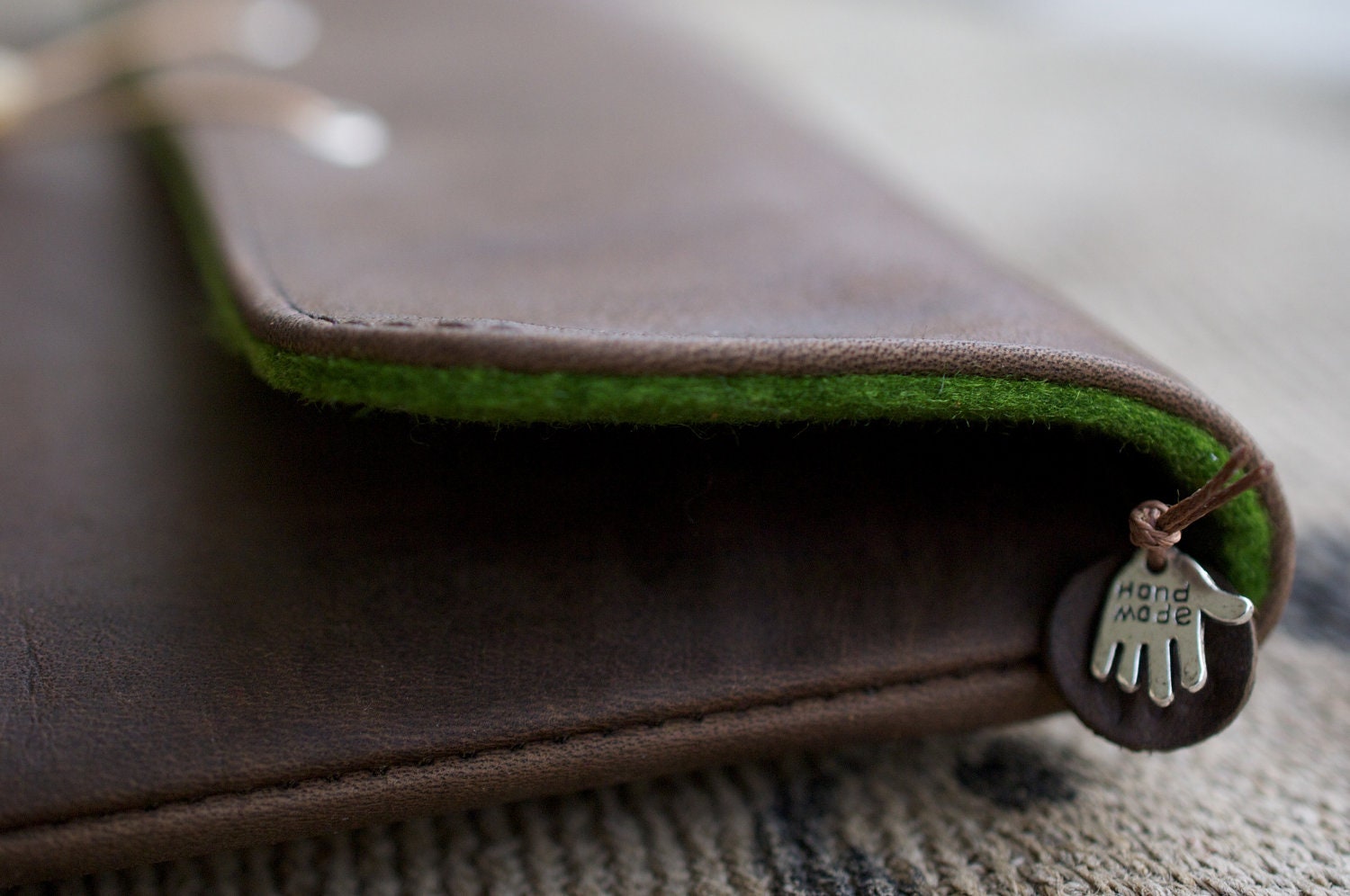 iPad Leather Sleeve - The Hand Flattering Edition ( iPad / iPad 2 / The New iPad / Das neue iPad aka iPad 3 / iPad HD / iPad Mini, iPad 4)
