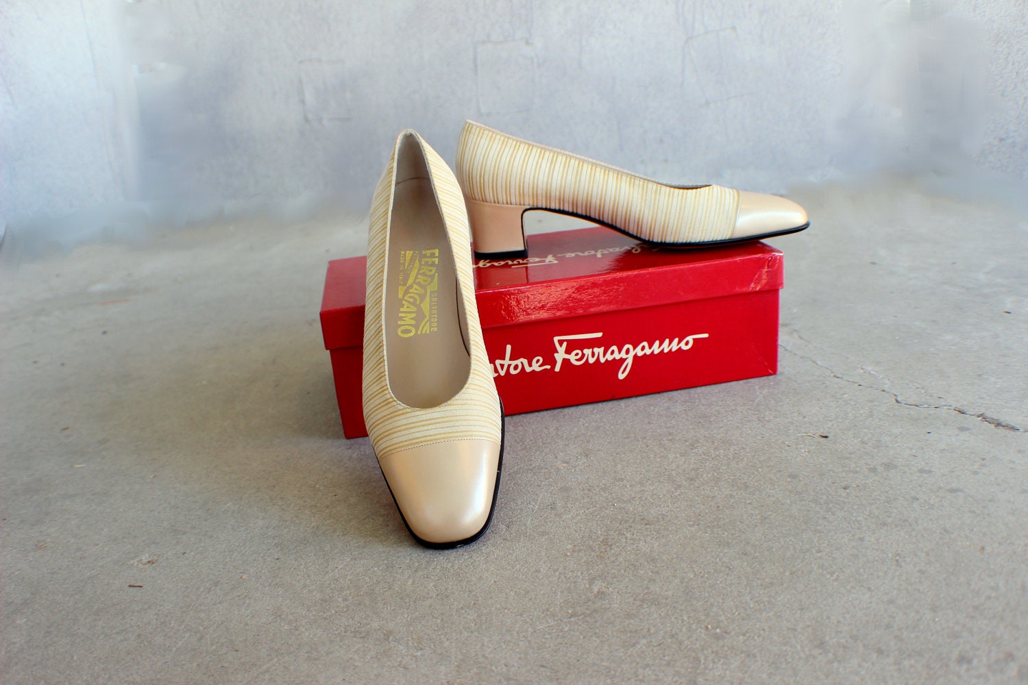 VTG Salvatore Ferragamo Pumps Low Heel Tan Women's Size 7 Shoes