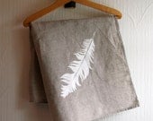 Linen teatowel with feather
