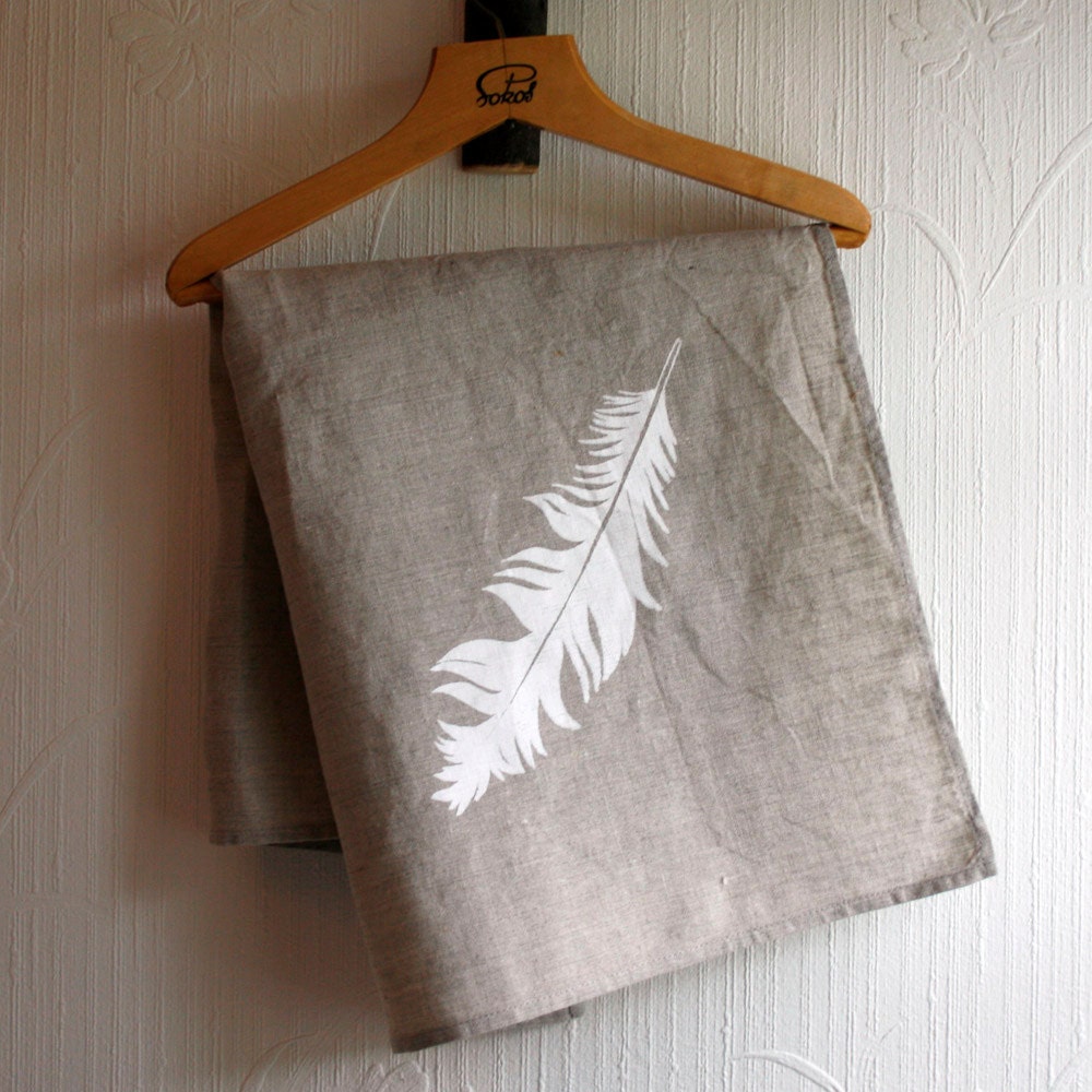Linen teatowel with feather
