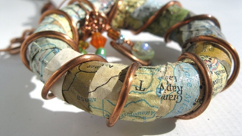 Decoupage Hoop Necklace 3
