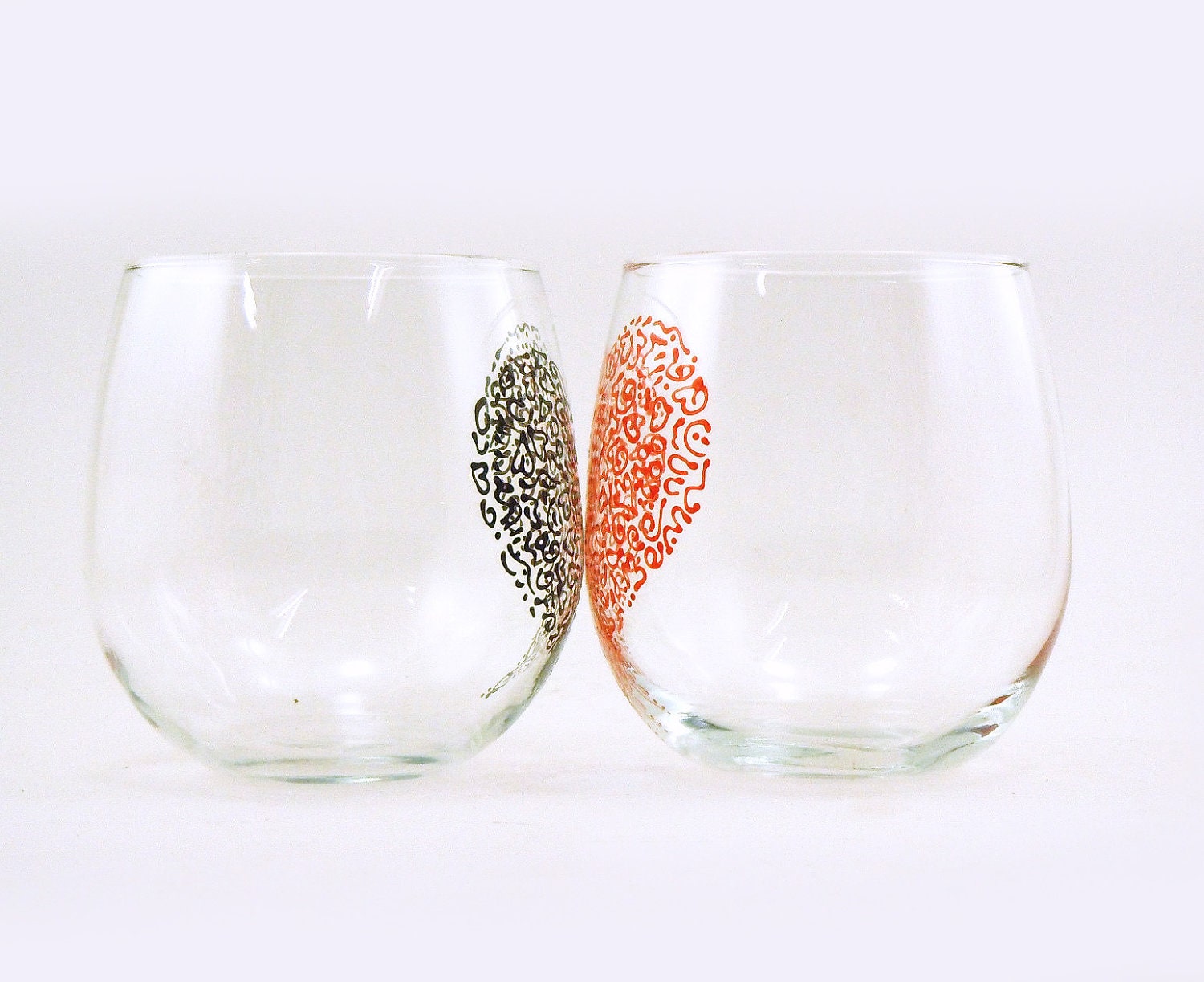 Valentine glasses - Set of 2 hand painted red wine stemless glasses - Lacy heart