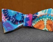 Peaceful Tie Dye Bow tie