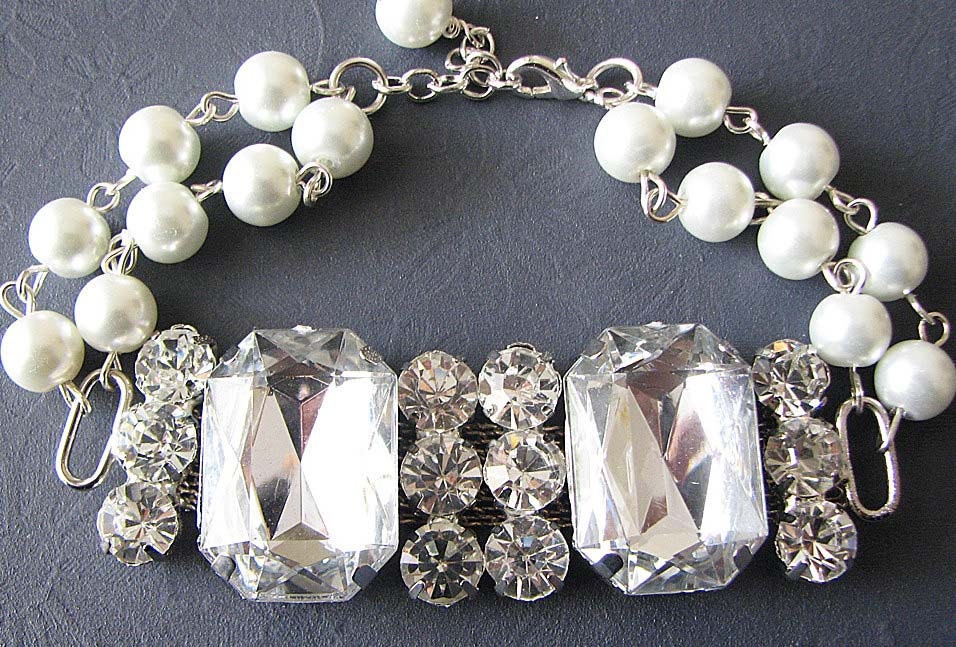 Bridesmaid Jewelry Rhinestone Bridal Bracelet Vintage Wedding Jewelry Crystal and Pearl Bridesmaid Bracelet