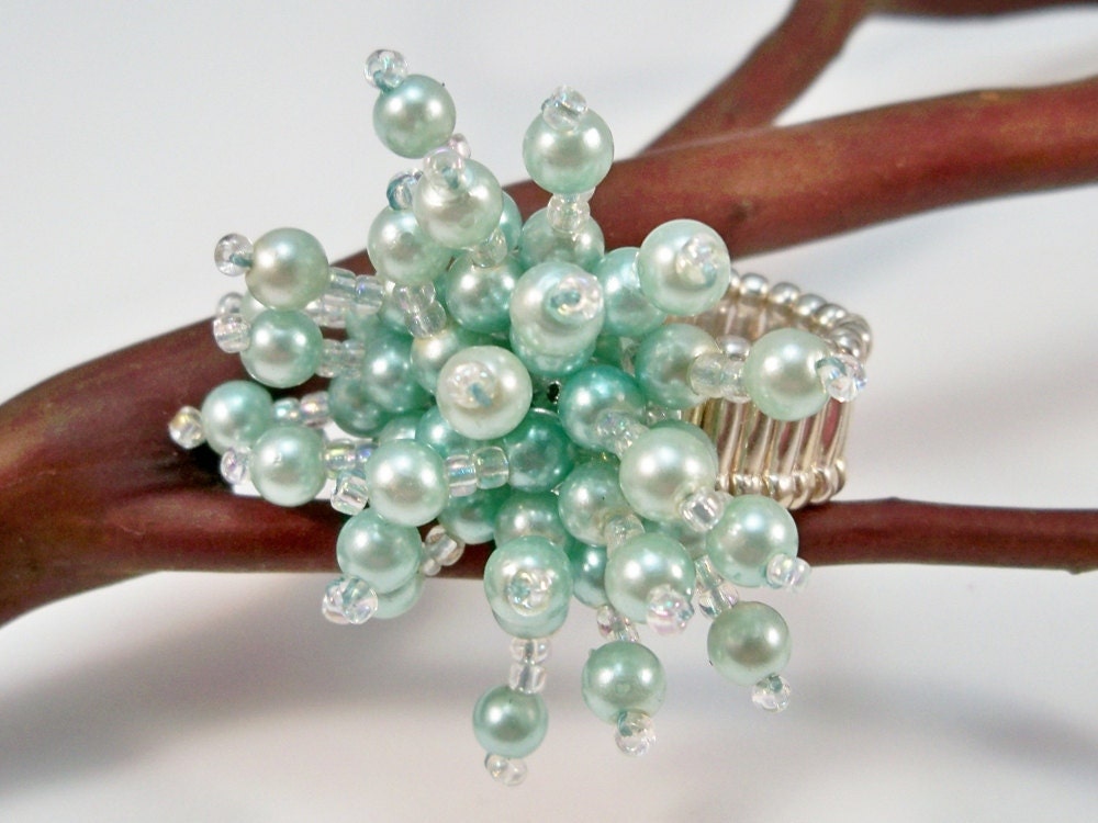Cocktail Ring, Statement Ring, Stretch Band Ring, Green Flower