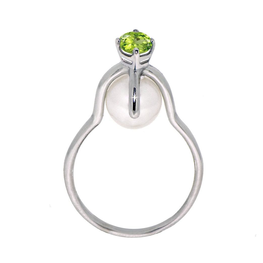 CROWN Sterling Silver Pearl Ring with Peridot RESERVED for leejcw