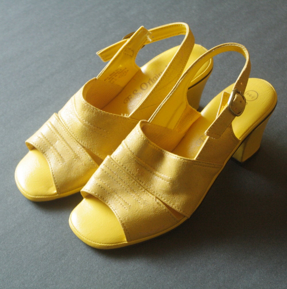 mod yellow 60s slingback sandals size 6 / 6.5