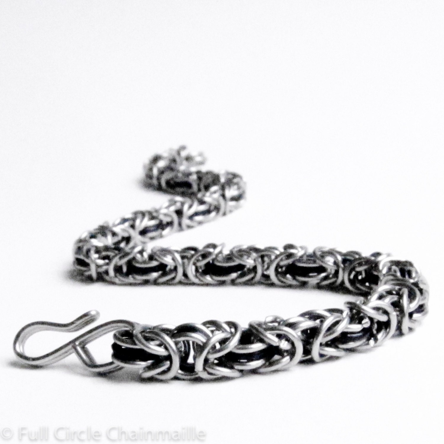 Chainmaille Bracelet - Thin Black Byzantine