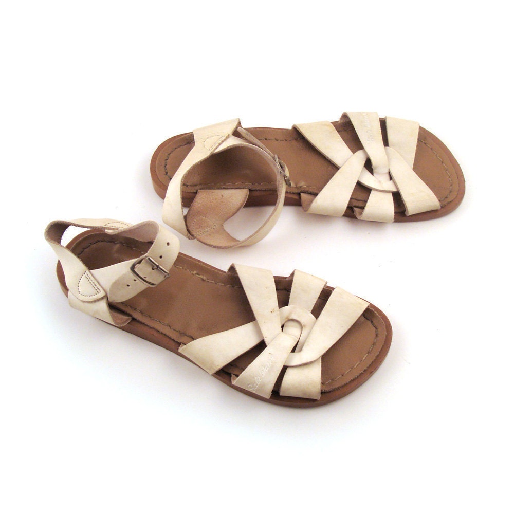 Vintage 1980s Saltwater White Leather Sandals Youth Size 2