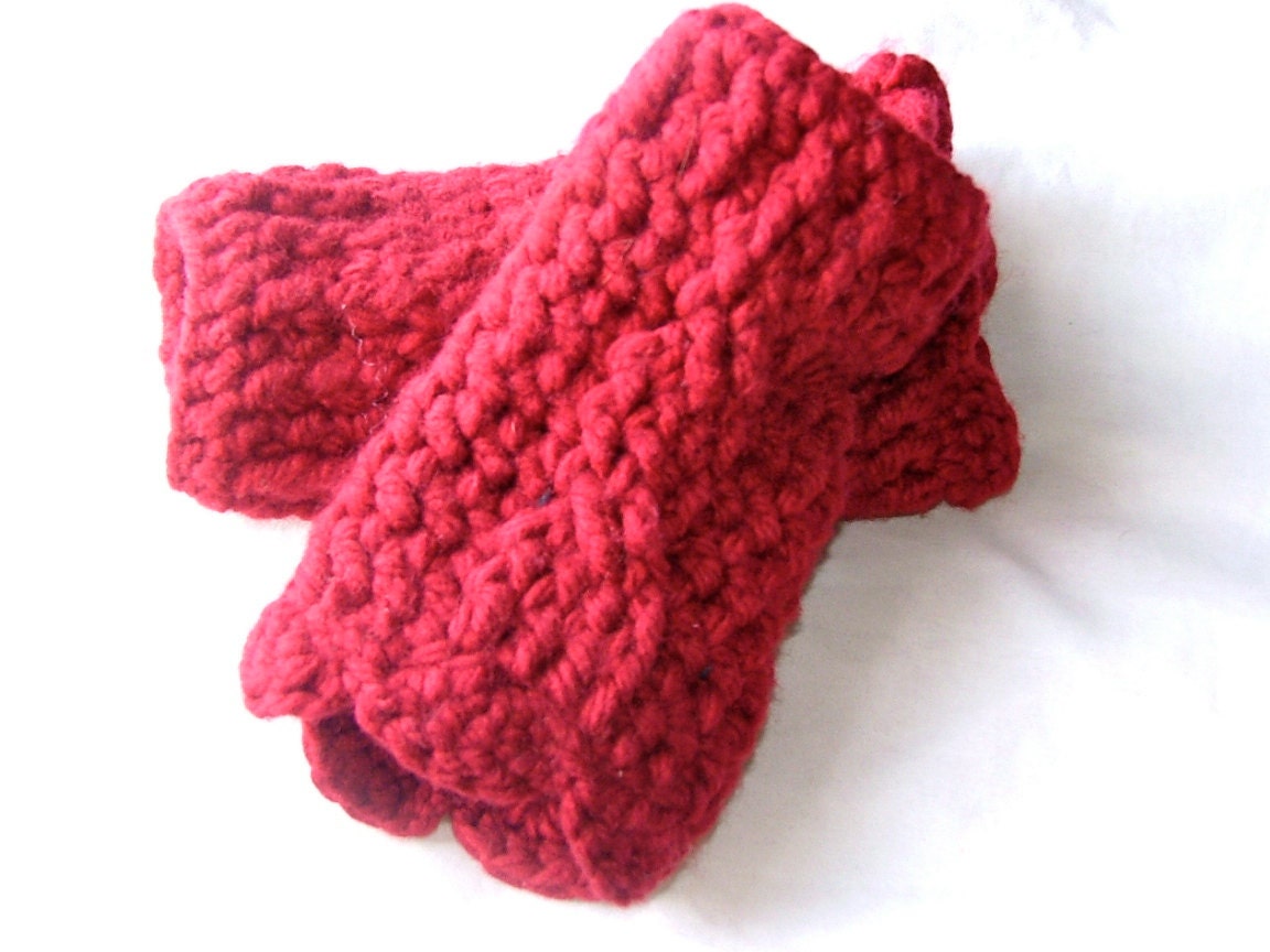 Fingerless Gloves Cabled, Rust Red