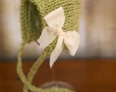 Organic Cotton Bonnet in Pistachio, with Country Cream Detachable Bow - newborn photo prop