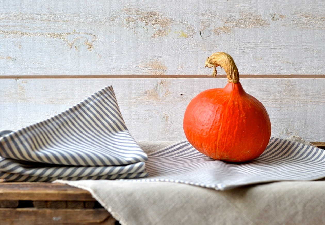 GRAY Striped Table Napkins set of 4 / Rustic picnic napkins / eco friendly food napkins / retro napkins / Christmas decor