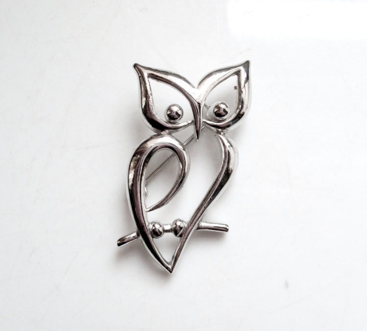 Vintage Owl Brooch Modern Silvertone by Trifari