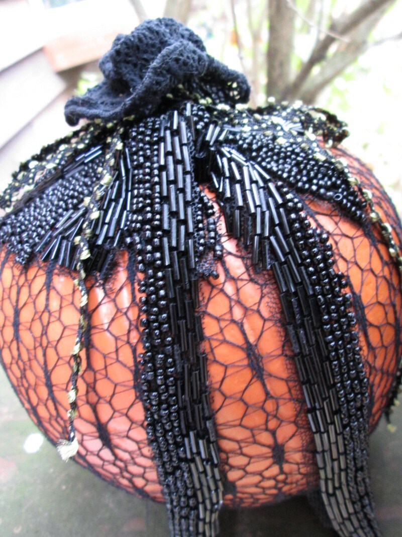 Small Beaded Applique Pumpkin - NaturesGrace