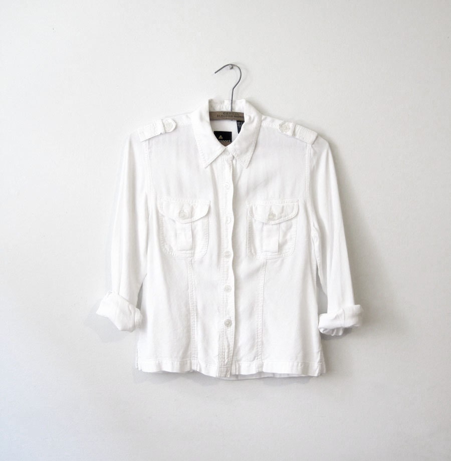 Spring White Buttoned Blouse
