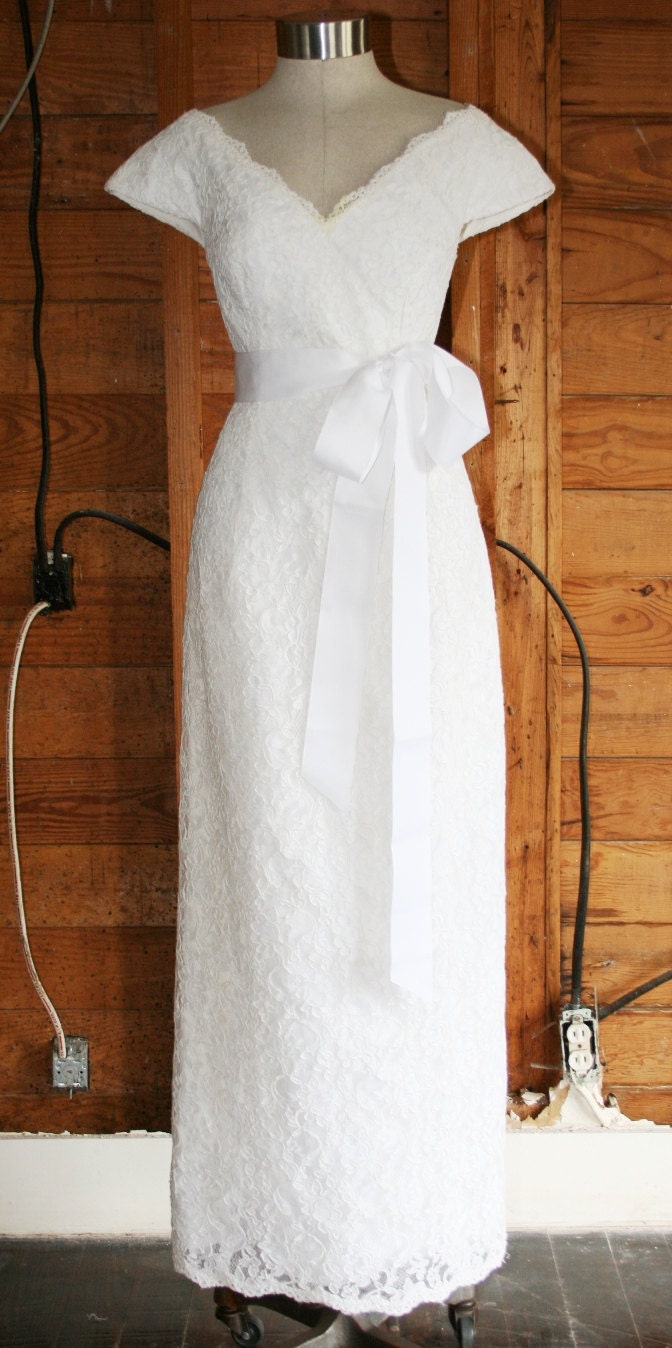 To Infinity and Beyond - Circa 1980's - Lace Sheath - Wedding Dress - Bride By Vivian Diamond for Dressy Creations