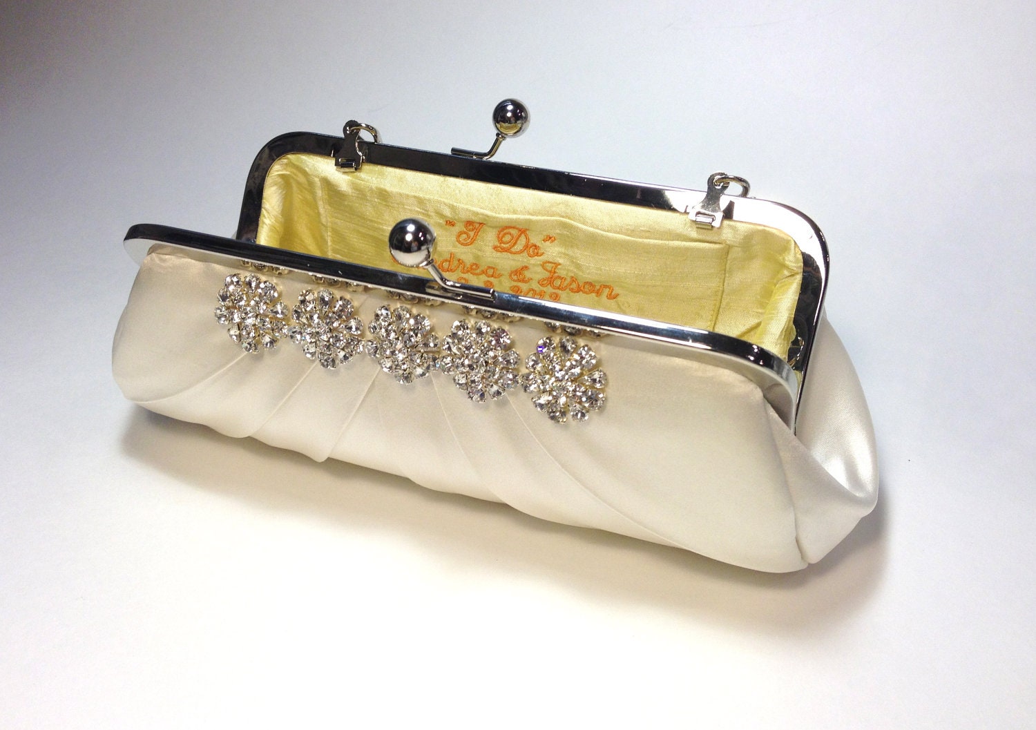 Sparkling Crystal Clutch - Light Ivory