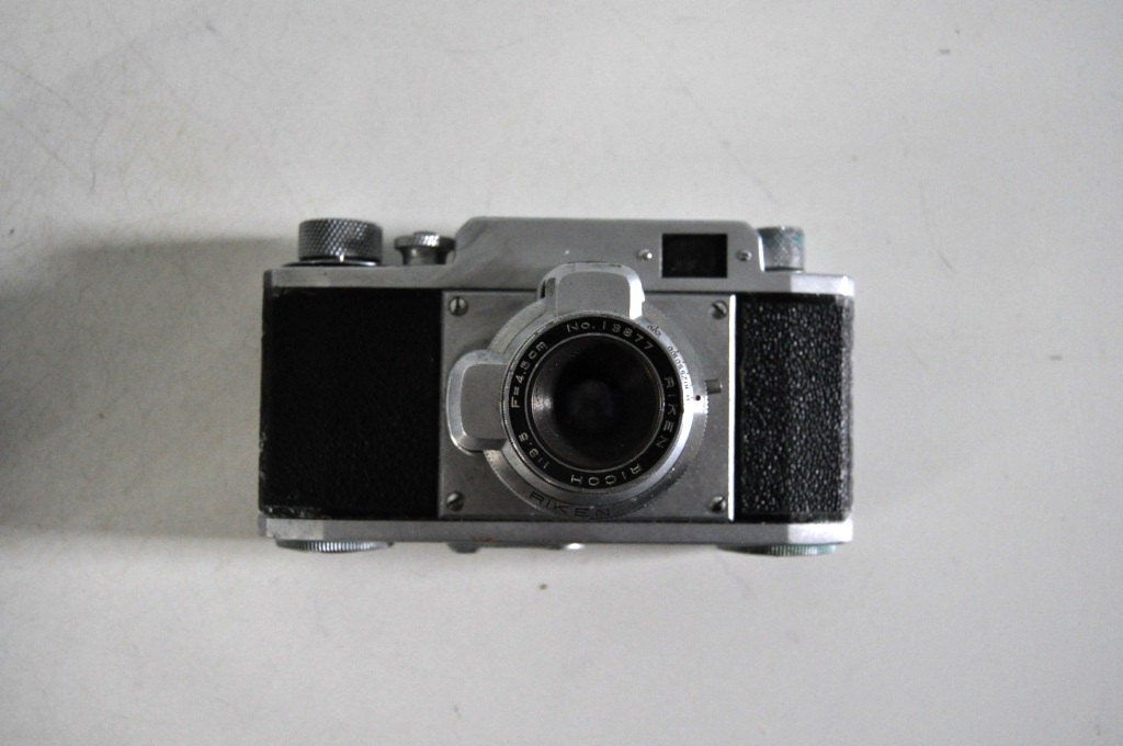 50s Vintage Riken Ricolet 35 MM Film Rangefinder Camera Bell Silver Chrome Cool Design