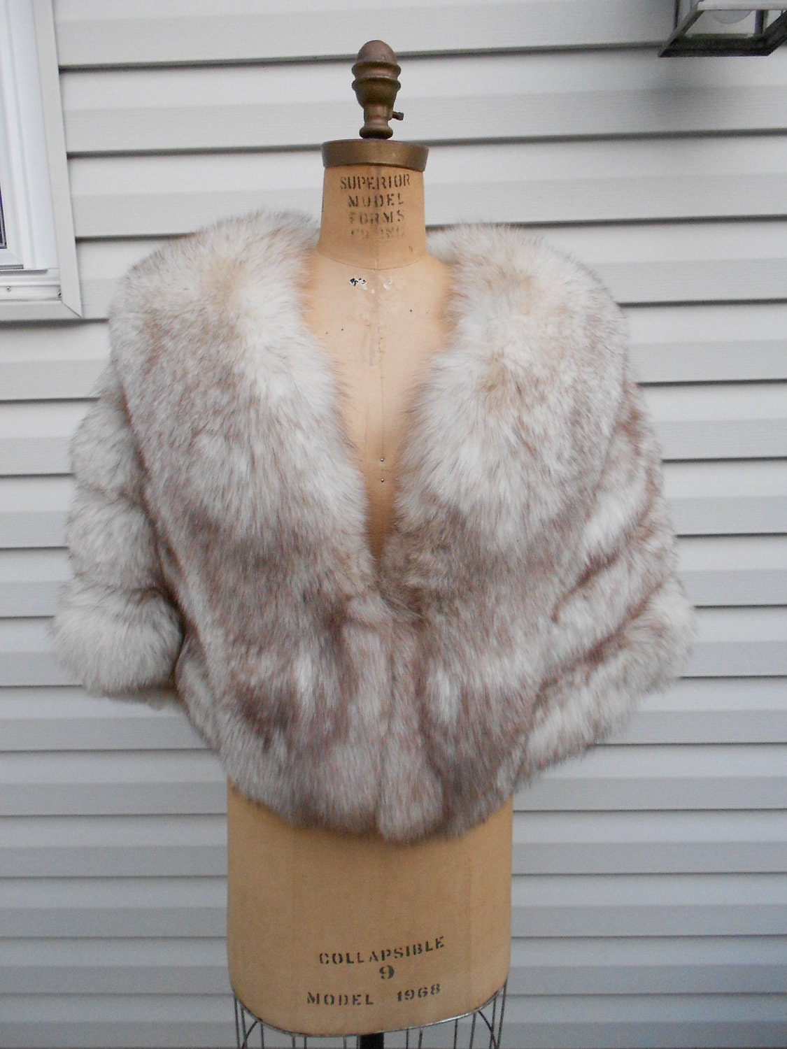 Fox Fur Stole / Vintage Fox Stole