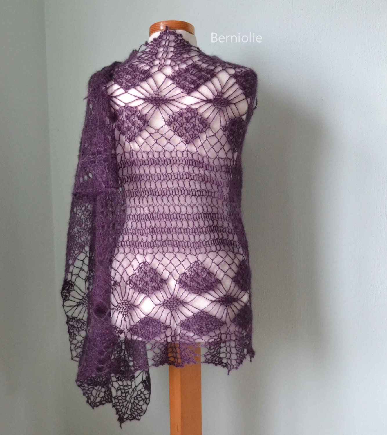 INSTANT DOWNLOAD, LUNA, Crochet shawl pattern pdf