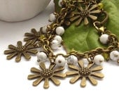 Flower vintage style charm bracelet UK seller