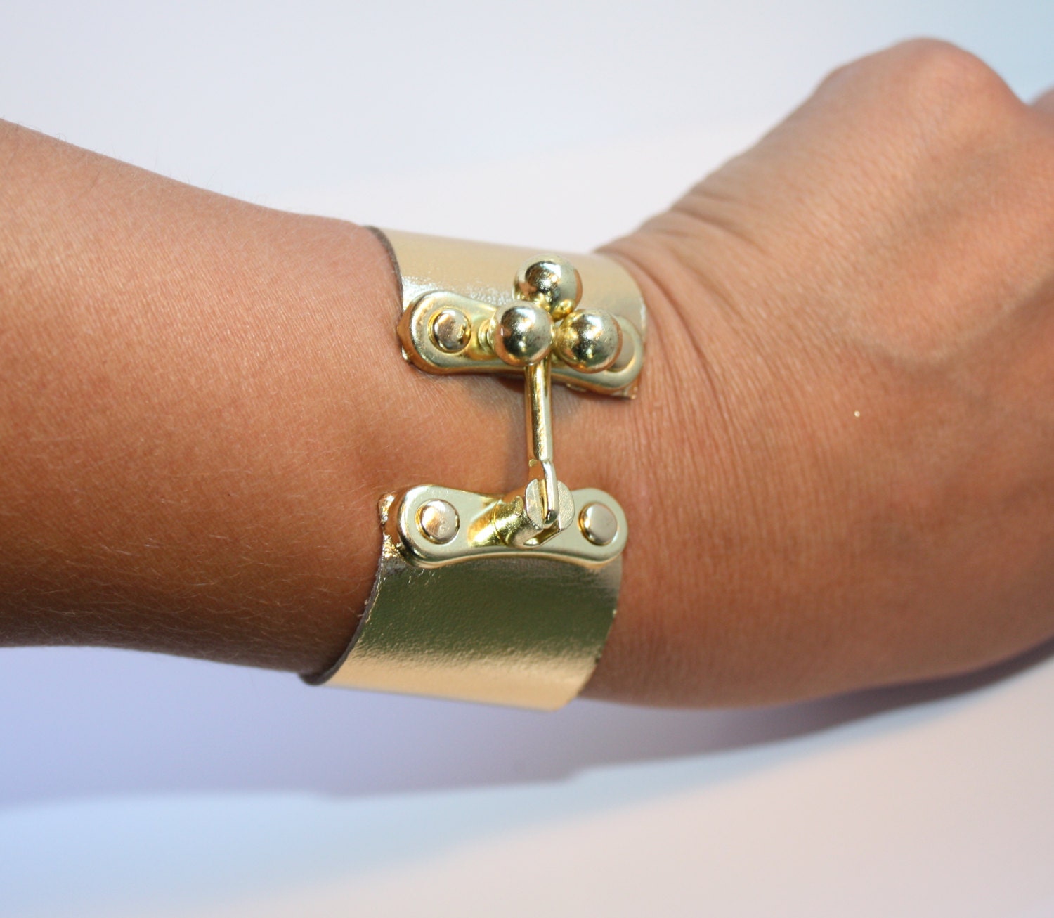 Three Ball Clasp Leather Bracelet