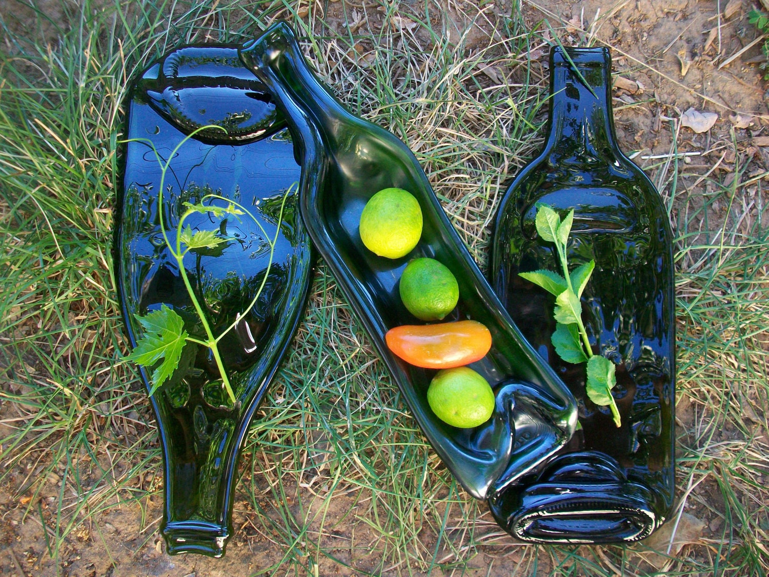 3 Piece Wine Bottle Serving Set, Available in 4 Colors, Amber Brown, Emerald Green, Clear &  Yellow