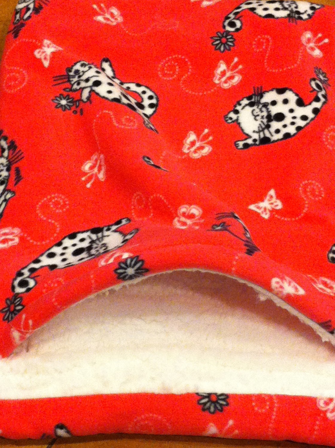 Pet Snuggle Sleeping bag Bed 22" X 27" Pink & White Cats Fleece